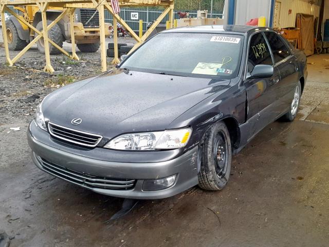 JT8BF28G515105172 - 2001 LEXUS ES 300 GRAY photo 2