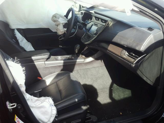 4T1BK1EB4JU282393 - 2018 TOYOTA AVALON XLE BLACK photo 5