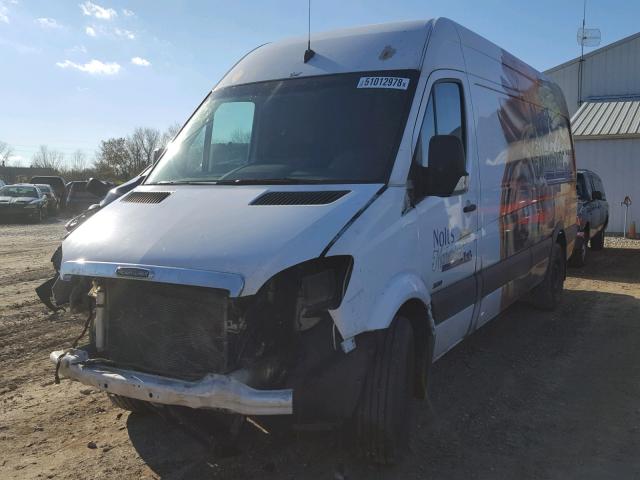 WDYPE845285295738 - 2008 FREIGHTLINER SPRINTER 2 WHITE photo 2