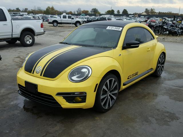 3VWVT7AT4EM622178 - 2014 VOLKSWAGEN BEETLE TUR YELLOW photo 2