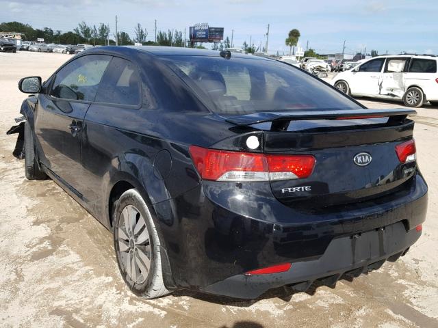 KNAFU6A26D5700838 - 2013 KIA FORTE EX BLACK photo 3