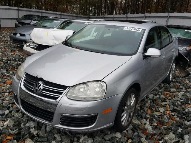 3VWRJ71K48M151782 - 2008 VOLKSWAGEN JETTA WOLF SILVER photo 2