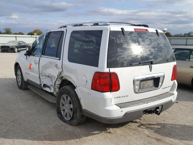 5LMFU28R34LJ16156 - 2004 LINCOLN NAVIGATOR 白色 照片 3