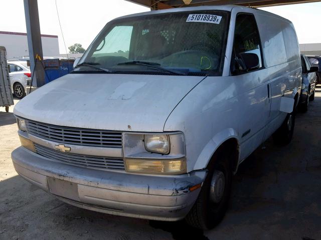 1GCDM19W2XB170359 - 1999 CHEVROLET ASTRO WHITE photo 2