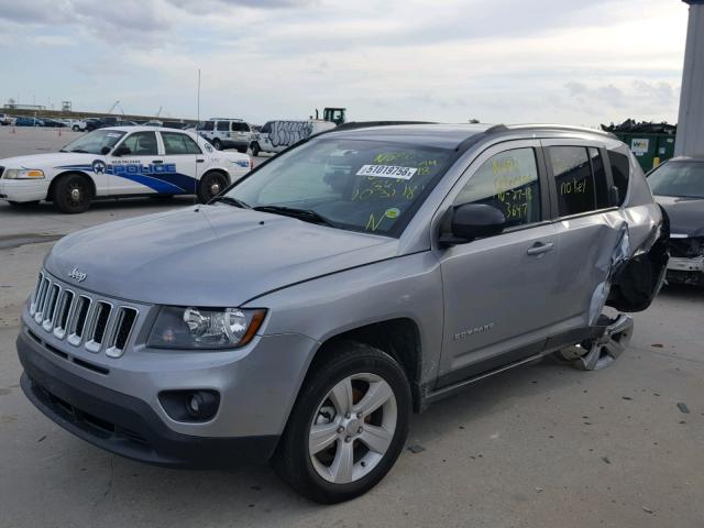 1C4NJCBA7HD123647 - 2017 JEEP COMPASS SP 银色 照片 2