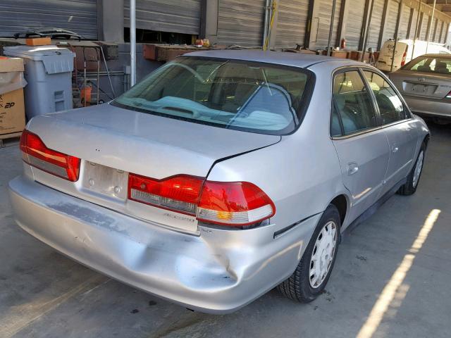 1HGCG66521A037000 - 2001 HONDA ACCORD LX SILVER photo 4