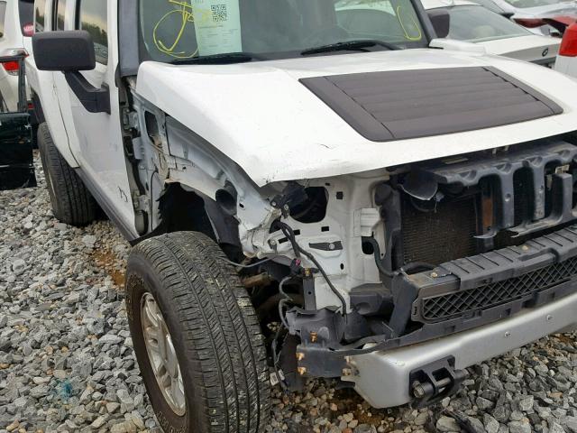 5GTEN13E688107886 - 2008 HUMMER H3 WHITE photo 10