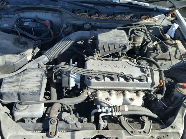 2HGEJ6612YH558043 - 2000 HONDA CIVIC BASE SILVER photo 7