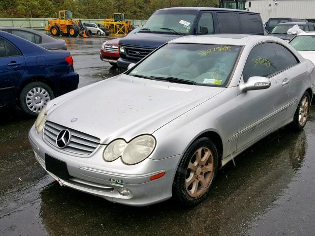 WDBTJ65JX3F060012 - 2003 MERCEDES-BENZ CLK 320C SILVER photo 2