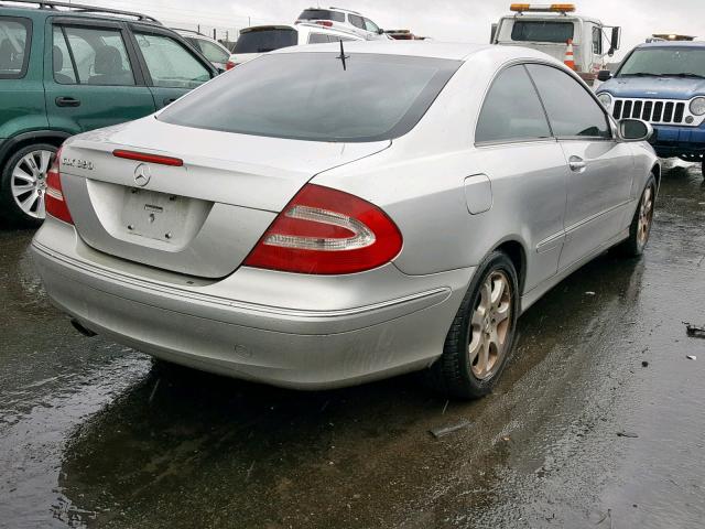 WDBTJ65JX3F060012 - 2003 MERCEDES-BENZ CLK 320C SILVER photo 4