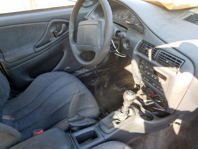 1G1JC524427313676 - 2002 CHEVROLET CAVALIER B WHITE photo 9