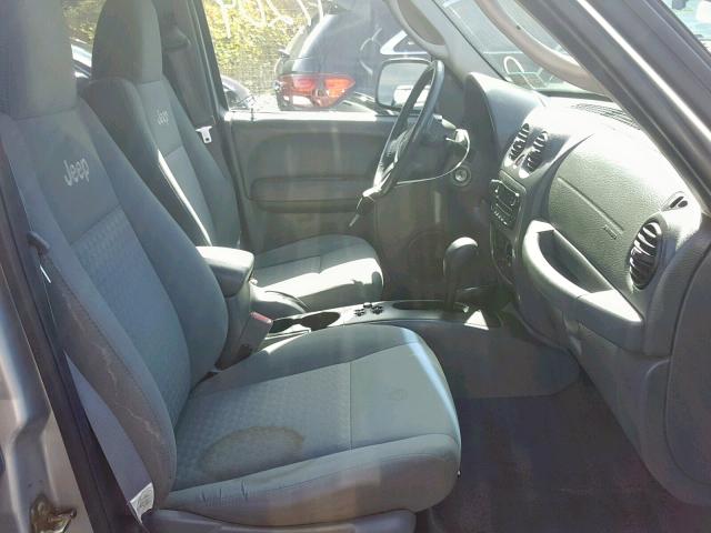 1J4GL38K35W658892 - 2005 JEEP LIBERTY RE SILVER photo 5