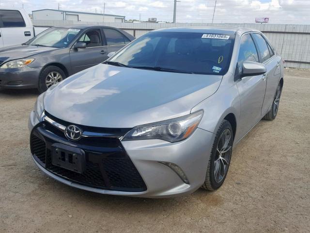 4T1BF1FK8FU896728 - 2015 TOYOTA CAMRY LE SILVER photo 2