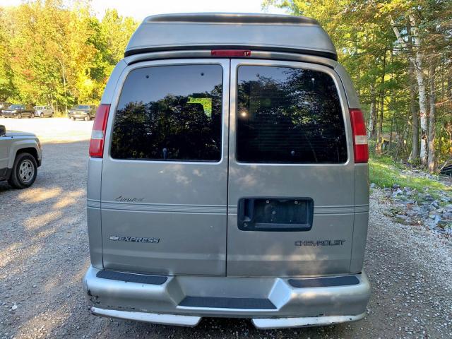 1GBFG15T041146272 - 2004 CHEVROLET EXPRESS G1 SILVER photo 9