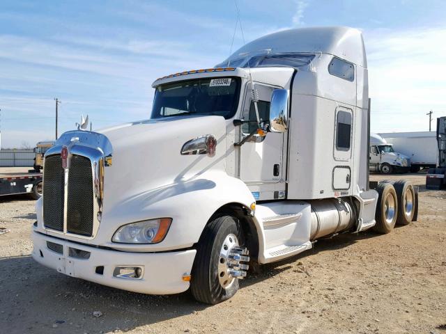 1XKAD49X49J244990 - 2009 KENWORTH CONSTRUCTI WHITE photo 2