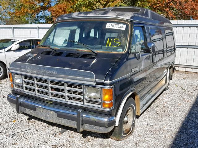 2B6HB23Y9JK172364 - 1988 DODGE VAN SILVER photo 2