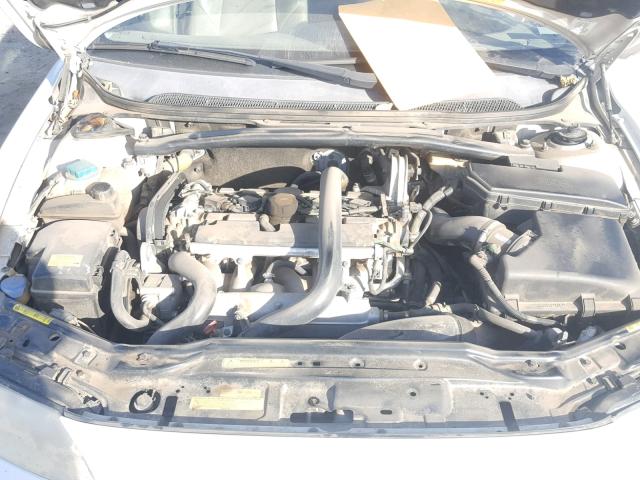 YV1RS592452445852 - 2005 VOLVO S60 2.5T WHITE photo 7