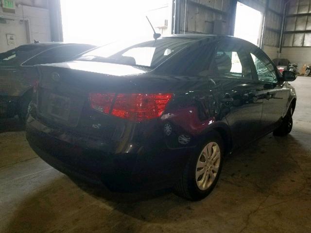 KNAFU4A2XA5069348 - 2010 KIA FORTE EX BLACK photo 4