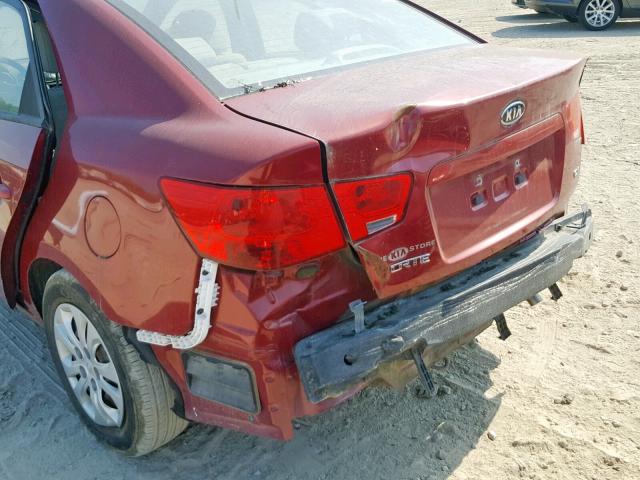 KNAFU4A23A5122763 - 2010 KIA FORTE EX BURGUNDY photo 9