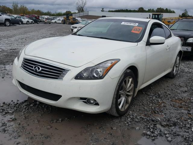 JN1CV6ELXBM262241 - 2011 INFINITI G37 WHITE photo 2