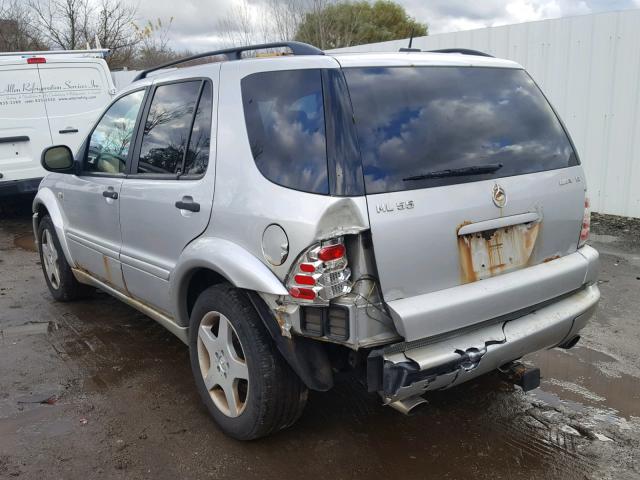 4JGAB74E71A241218 - 2001 MERCEDES-BENZ ML 55 SILVER photo 3