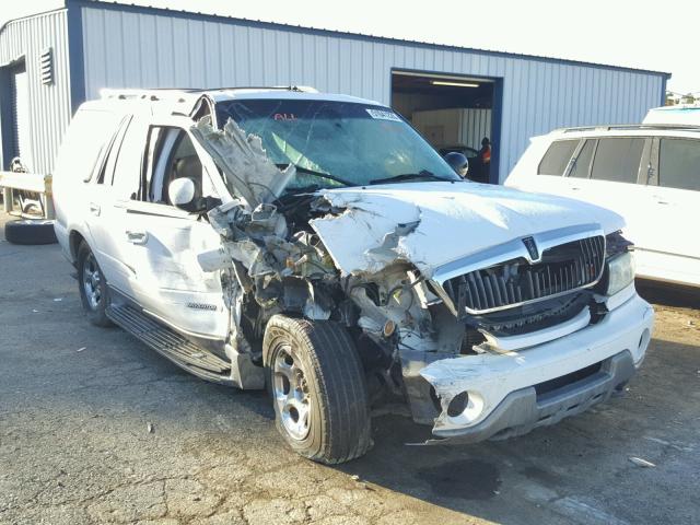 5LMFU28R82LJ11161 - 2002 LINCOLN NAVIGATOR Ақ фото 1