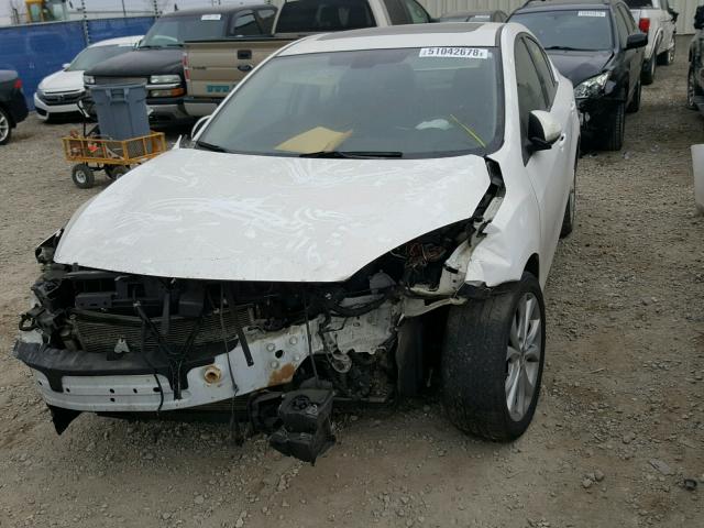 JM1BL1W58B1480052 - 2011 MAZDA 3 S WHITE photo 2