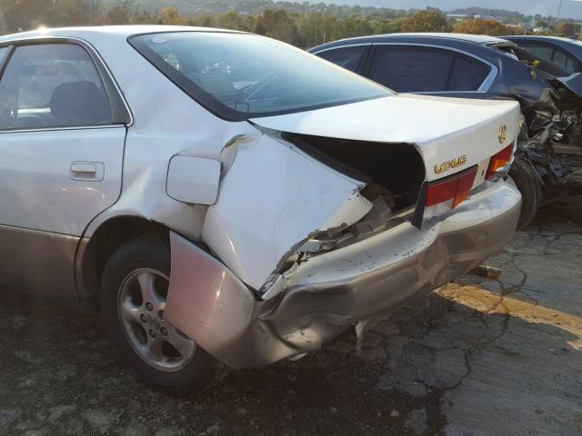 JT8BF22G0V0066244 - 1997 LEXUS ES 300 WHITE photo 9