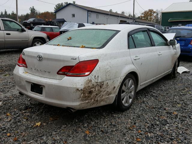 4T1BK36BX6U073967 - 2006 TOYOTA AVALON XL WHITE photo 4