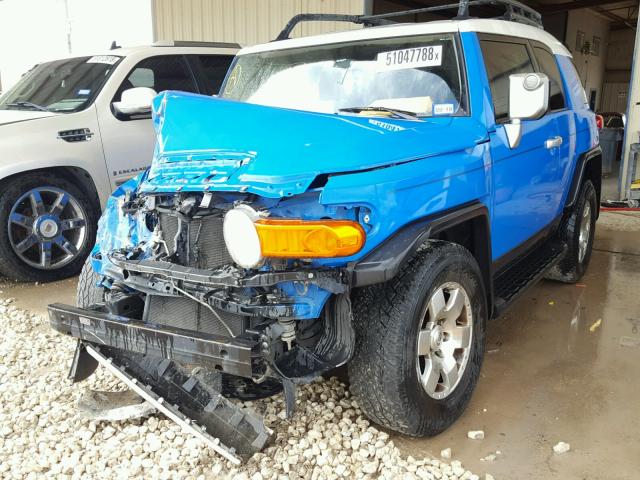 JTEZU11F670001650 - 2007 TOYOTA FJ CRUISER BLUE photo 2