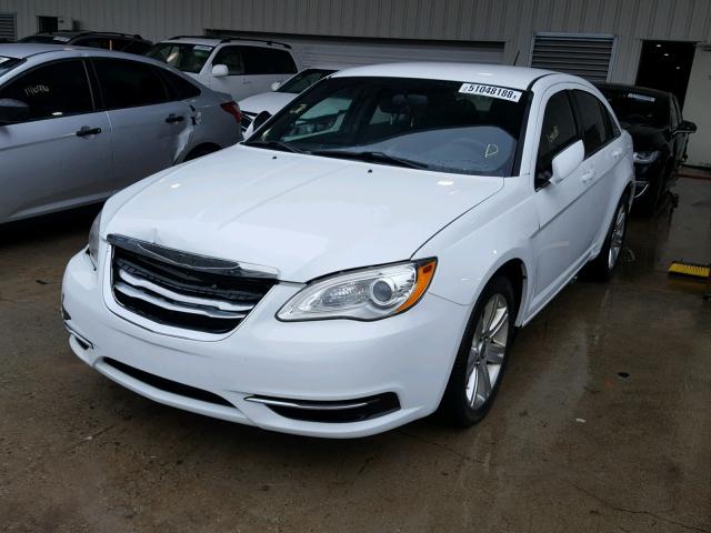 1C3CCBAB5DN660502 - 2013 CHRYSLER 200 LX WHITE photo 2