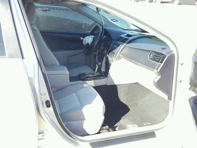 4T4BF1FK0ER367651 - 2014 TOYOTA CAMRY L 银色 照片 5
