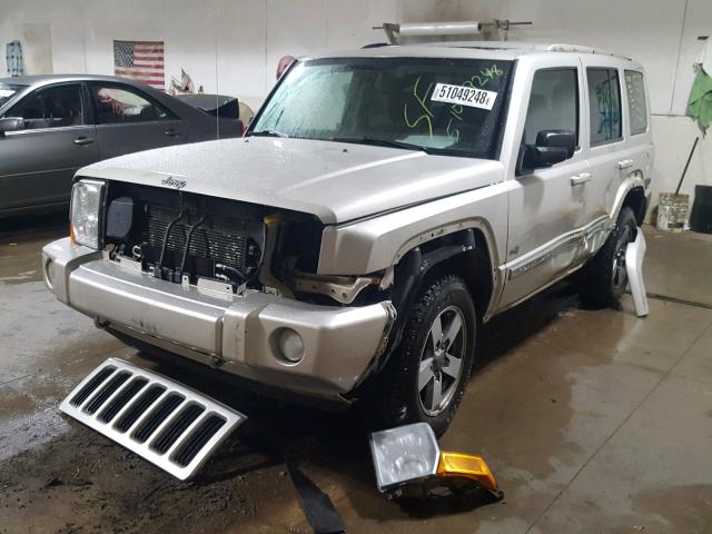 1J8HG48K96C366843 - 2006 JEEP COMMANDER SILVER photo 2