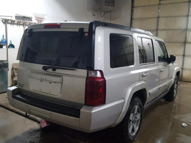 1J8HG48K96C366843 - 2006 JEEP COMMANDER SILVER photo 4