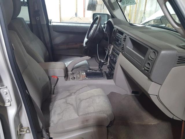 1J8HG48K96C366843 - 2006 JEEP COMMANDER SILVER photo 5