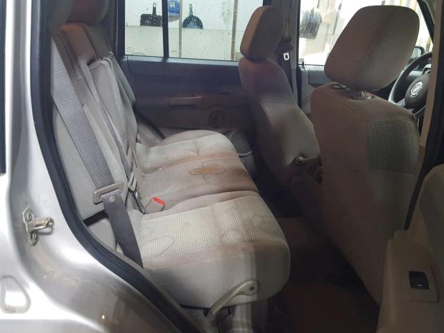 1J8HG48K96C366843 - 2006 JEEP COMMANDER SILVER photo 6