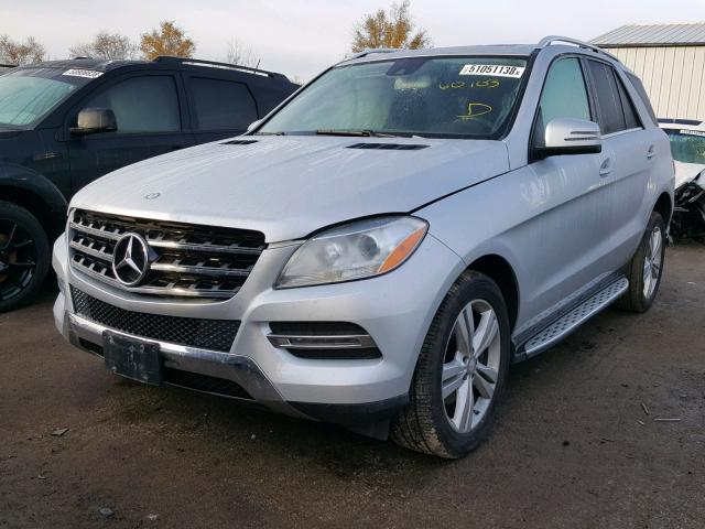 4JGDA0EB1FA471176 - 2015 MERCEDES-BENZ ML 250 BLU SILVER photo 2