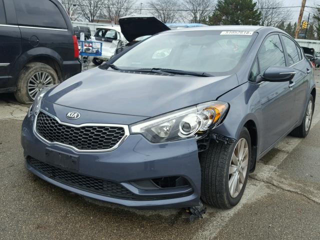 KNAFX4A89E5102325 - 2014 KIA FORTE EX BLUE photo 2