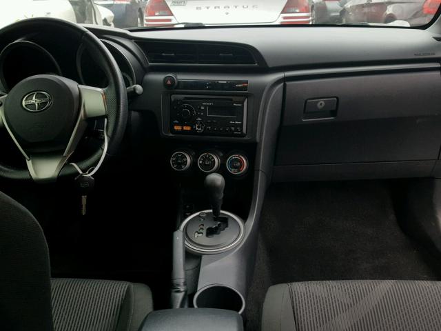 JTKJF5C74D3065522 - 2013 TOYOTA SCION TC 灰色 照片 9