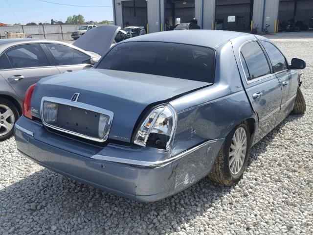 1LNHM83W94Y688427 - 2004 LINCOLN TOWN CAR U BLUE photo 4