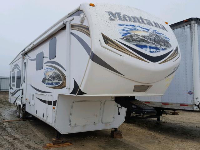 4YDF39021D4702007 - 2013 KEYSTONE MONTANA WHITE photo 1