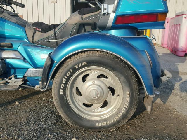 1HFSC2239PA500980 - 1993 HONDA GL1500 SE BLUE photo 9