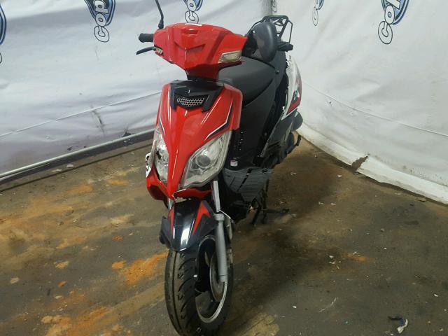 L9NTEACX5D1301510 - 2018 TAO SCOOTER RED photo 2