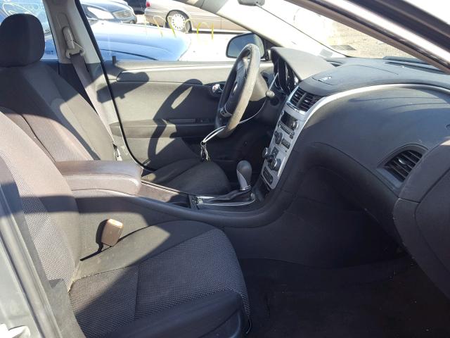 1G1ZH57B29F232297 - 2009 CHEVROLET MALIBU 1LT GRAY photo 5