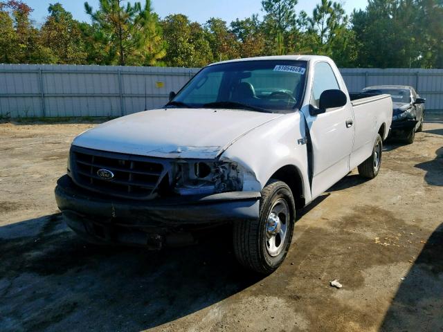 1FTRF17222NC10589 - 2002 FORD F150 WHITE photo 2