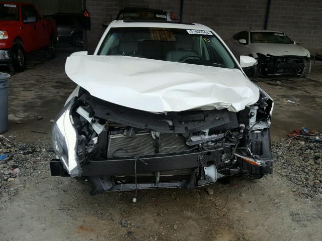 4T1BK1EB5HU256511 - 2017 TOYOTA AVALON XLE WHITE photo 9