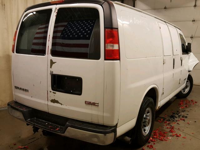 1GTHG35U331158469 - 2003 GMC SAVANA G35 WHITE photo 4