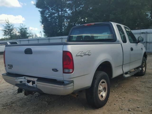 2FTRX18W34CA40041 - 2004 FORD F-150 HERI SILVER photo 4