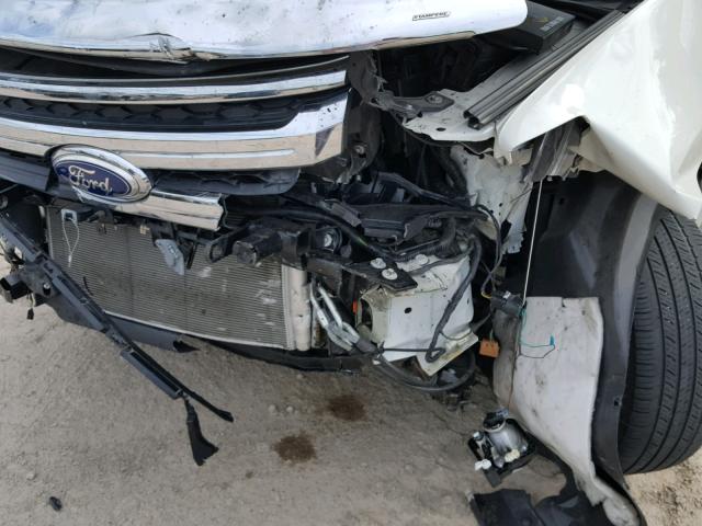 2FMDK3JC0DBE23487 - 2013 FORD EDGE SEL WHITE photo 9