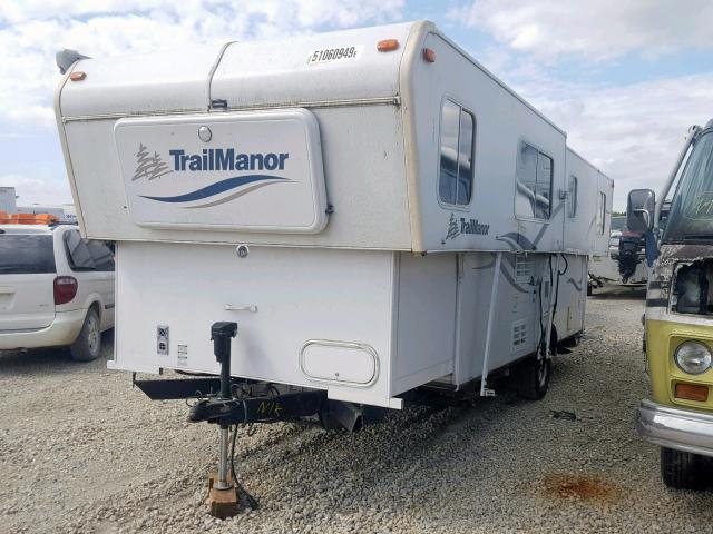 1T927BF1251074628 - 2005 TRAIL KING POP TOP WHITE photo 2